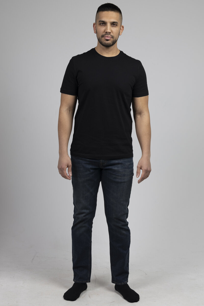 Example of a model digital - front headshot